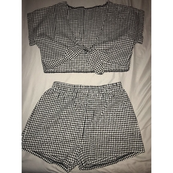 ROMWE Other - Checker pattern two piece